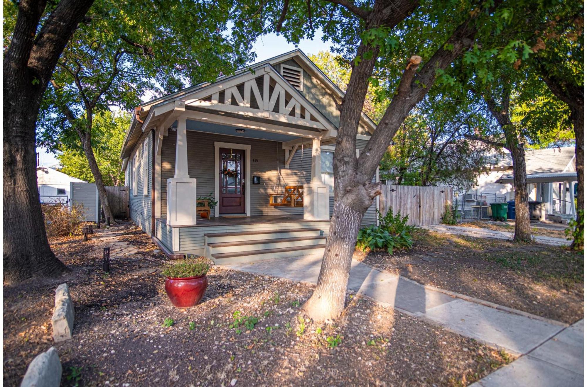 Chic Downtown Farmhouse With Garden And Bbq Grill 샌안토니오 외부 사진