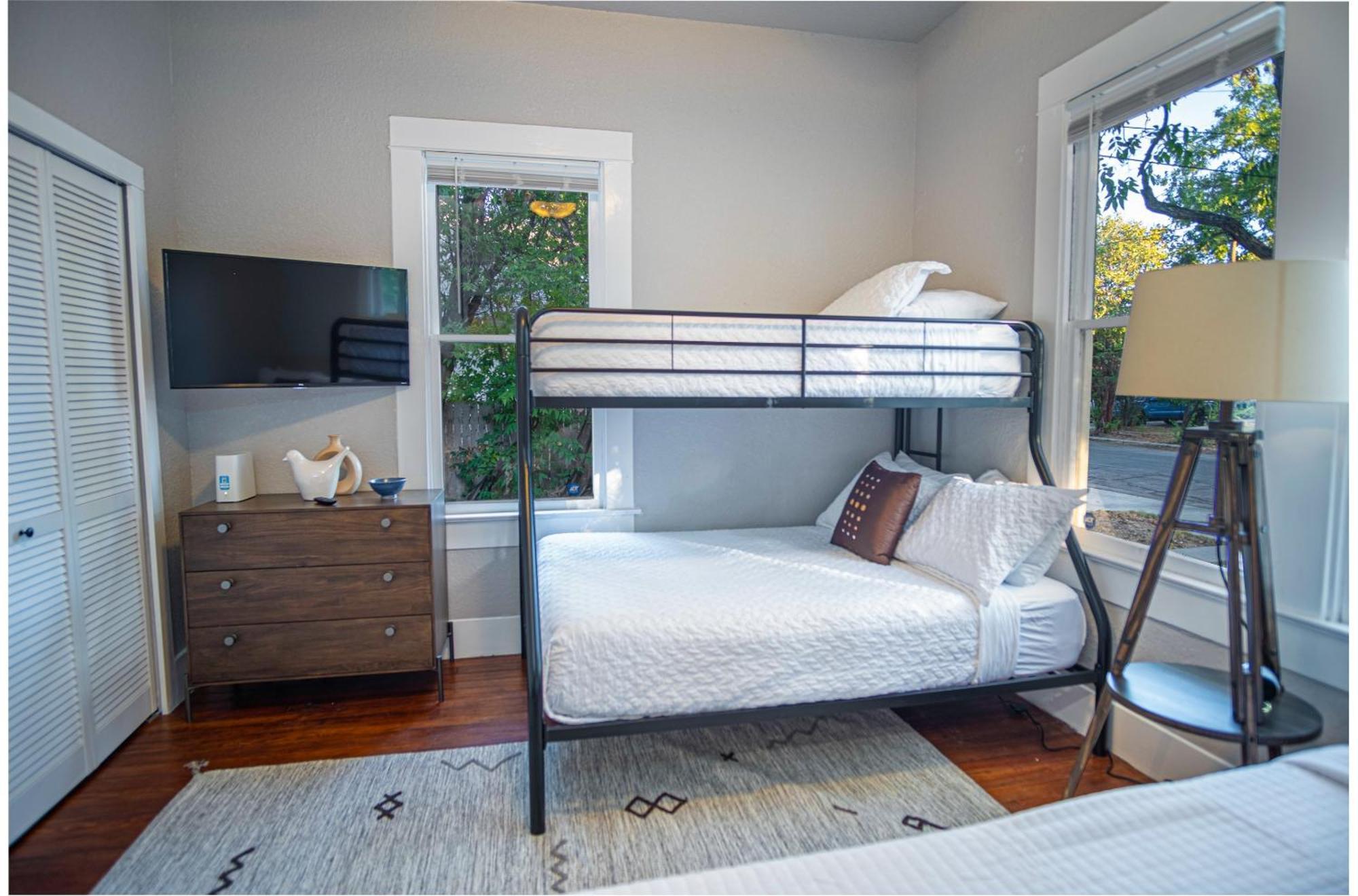 Chic Downtown Farmhouse With Garden And Bbq Grill 샌안토니오 외부 사진