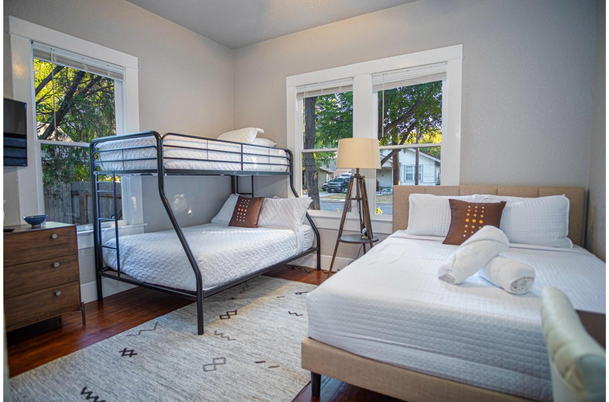 Chic Downtown Farmhouse With Garden And Bbq Grill 샌안토니오 외부 사진